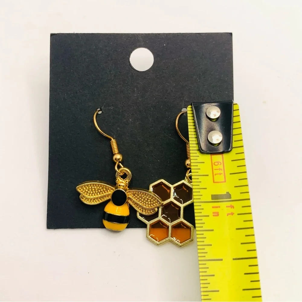 N/A bee honeycomb